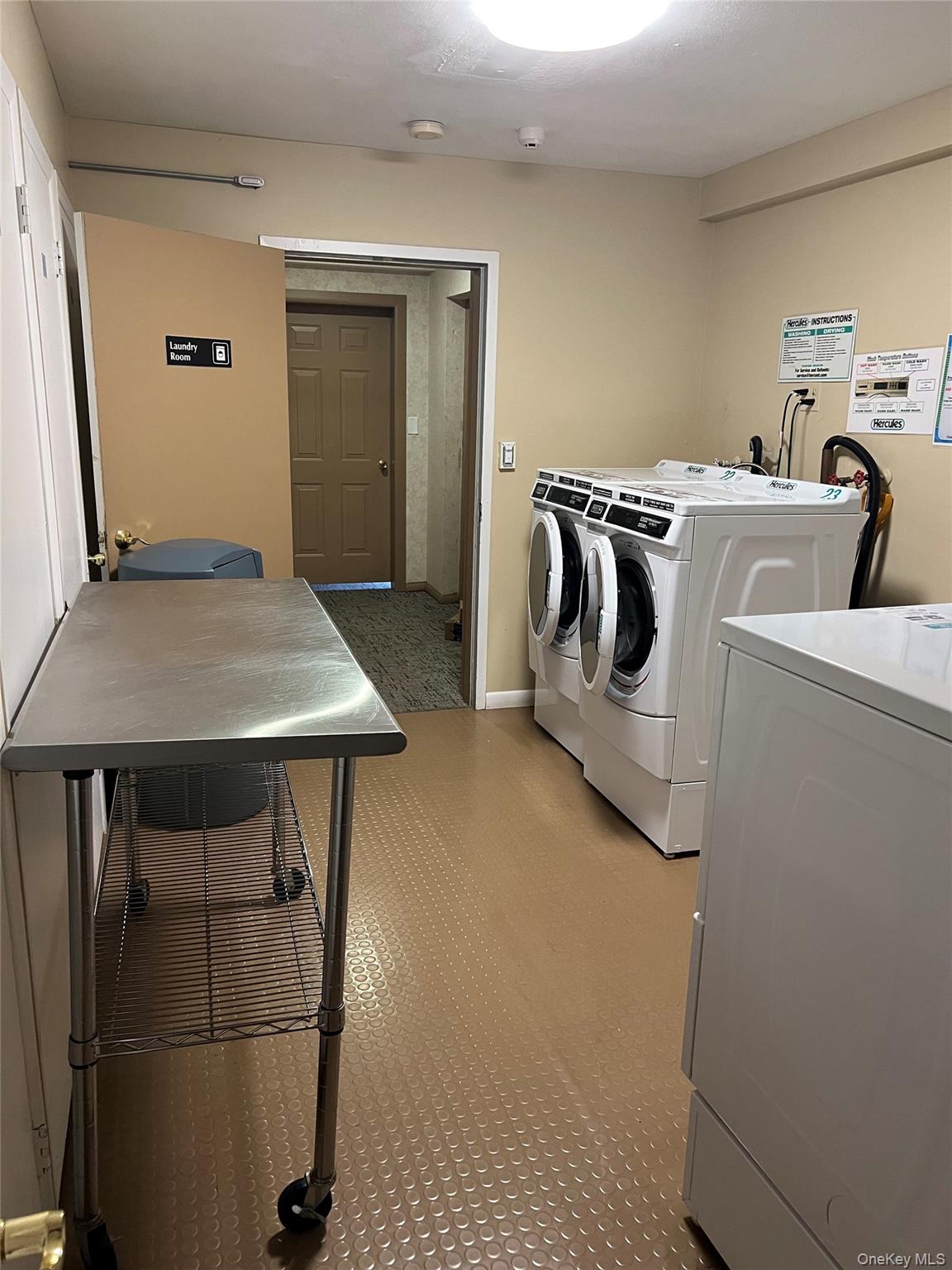 #20 photo, 10 Oakwood Terrace, New Windsor , NY 12553