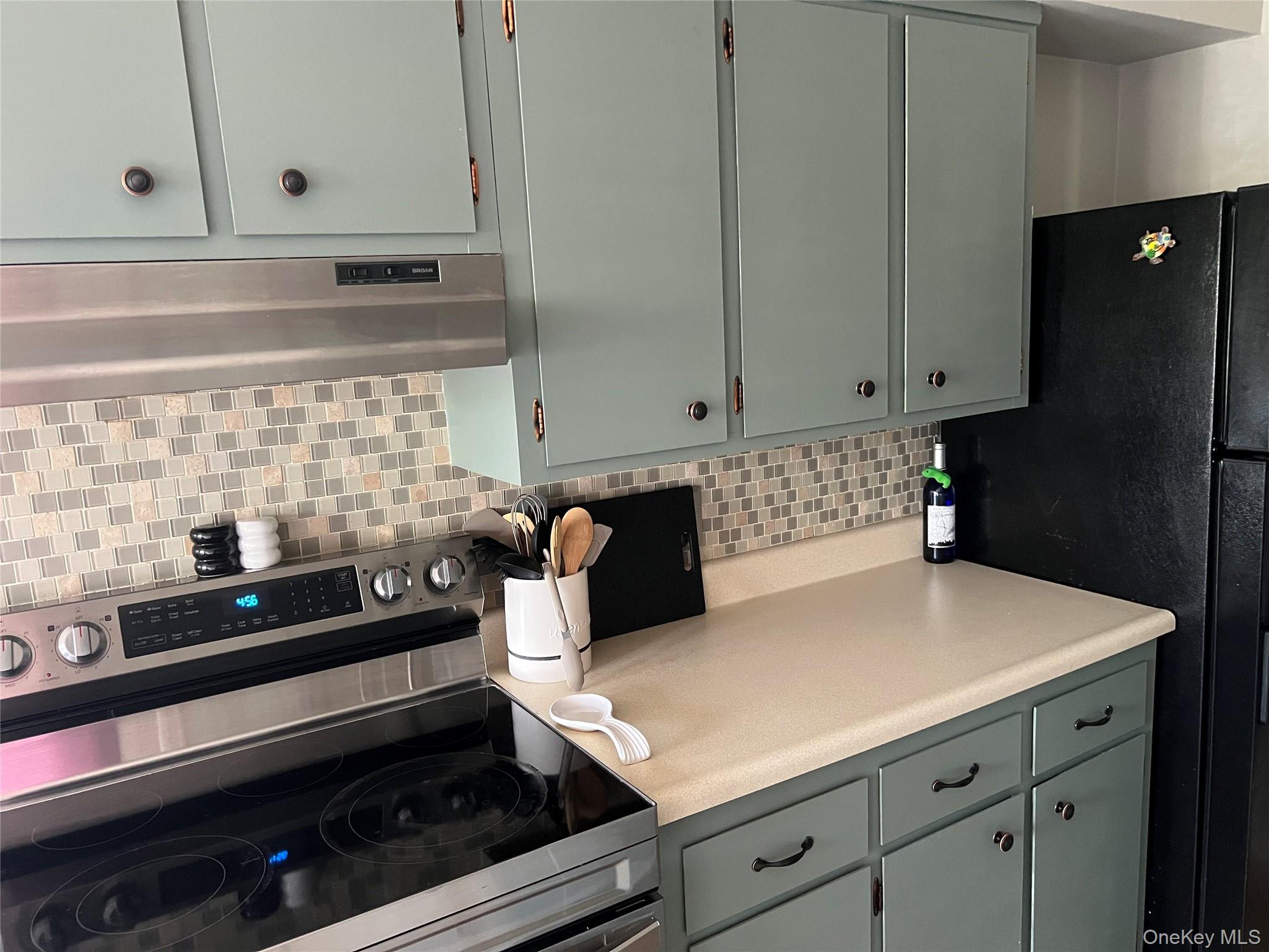 #4 photo, 10 Oakwood Terrace, New Windsor , NY 12553