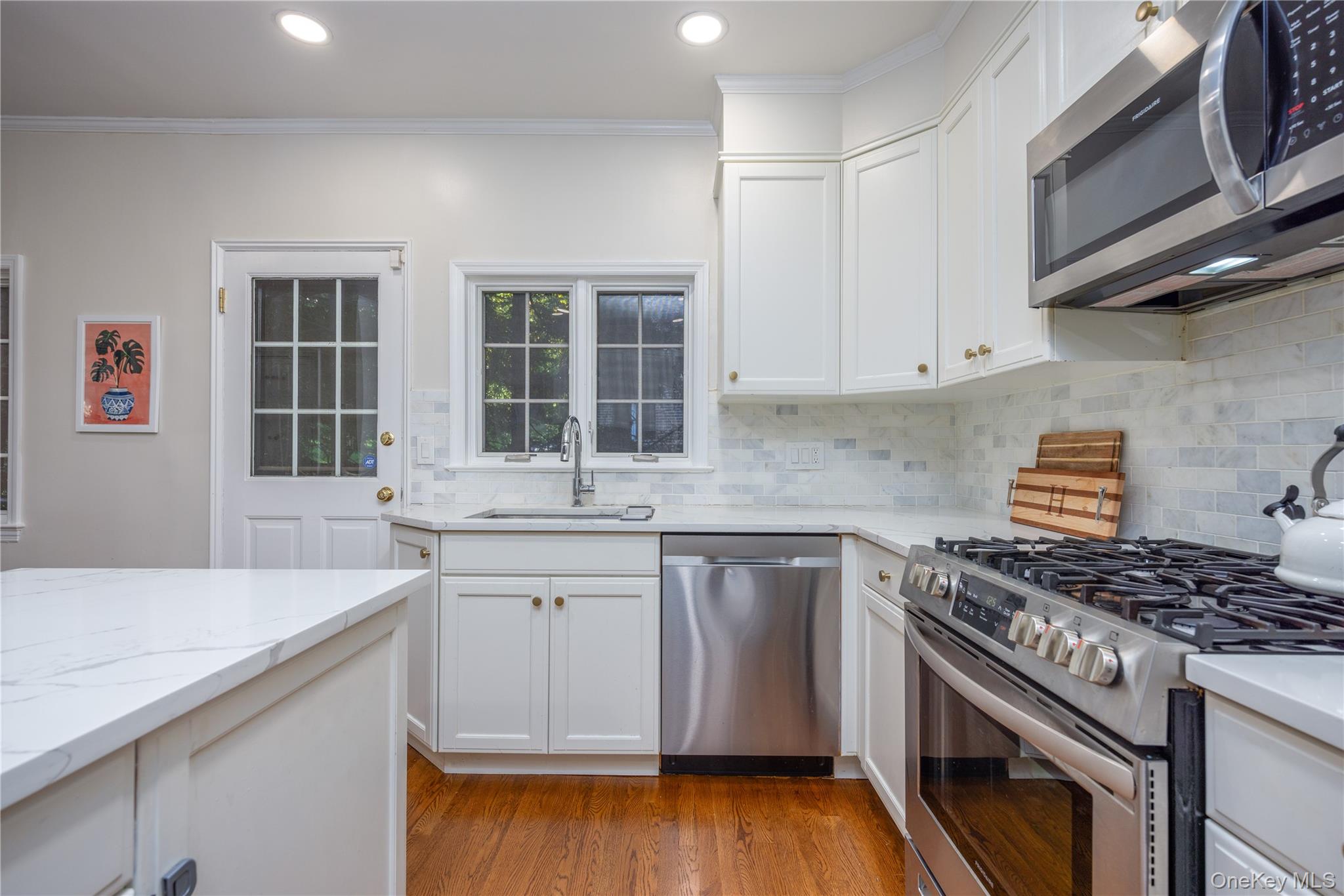 #14 photo, 209 Pondfield Road, Bronxville , NY 10708