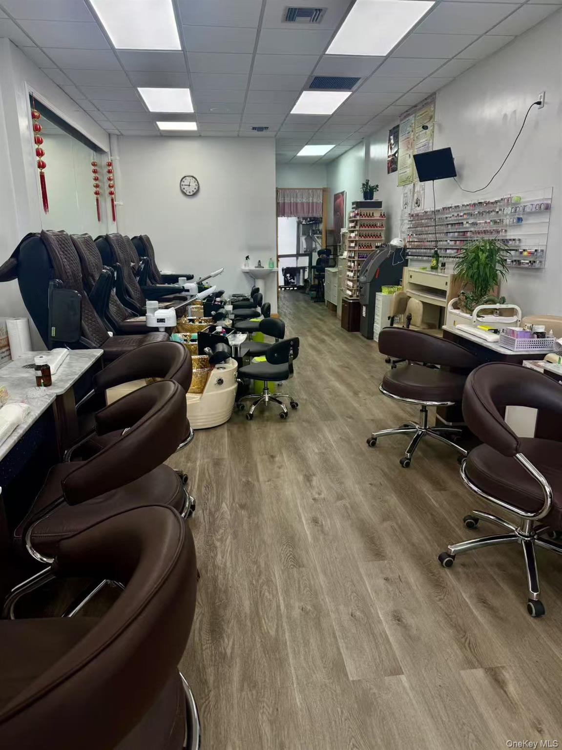 #2 photo, 48-76 Sunrise HWY, ナッソー郡 Massapequa Park , NY 11762