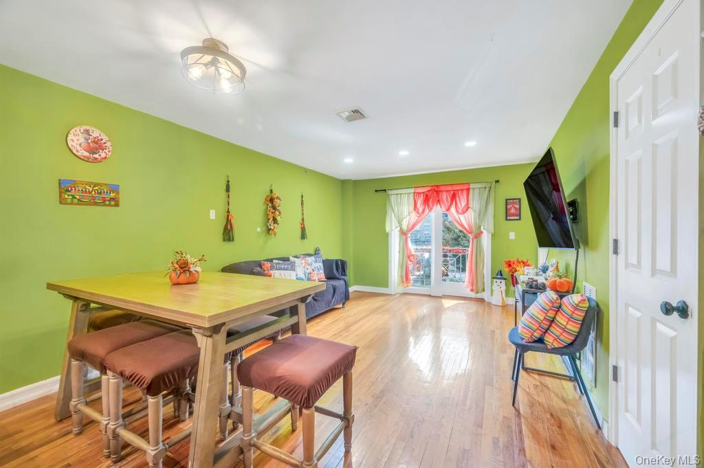 #10 photo, 10314 Rockaway Beach Boulevard, クイーンズ区 Rockaway Beach , NY 11694