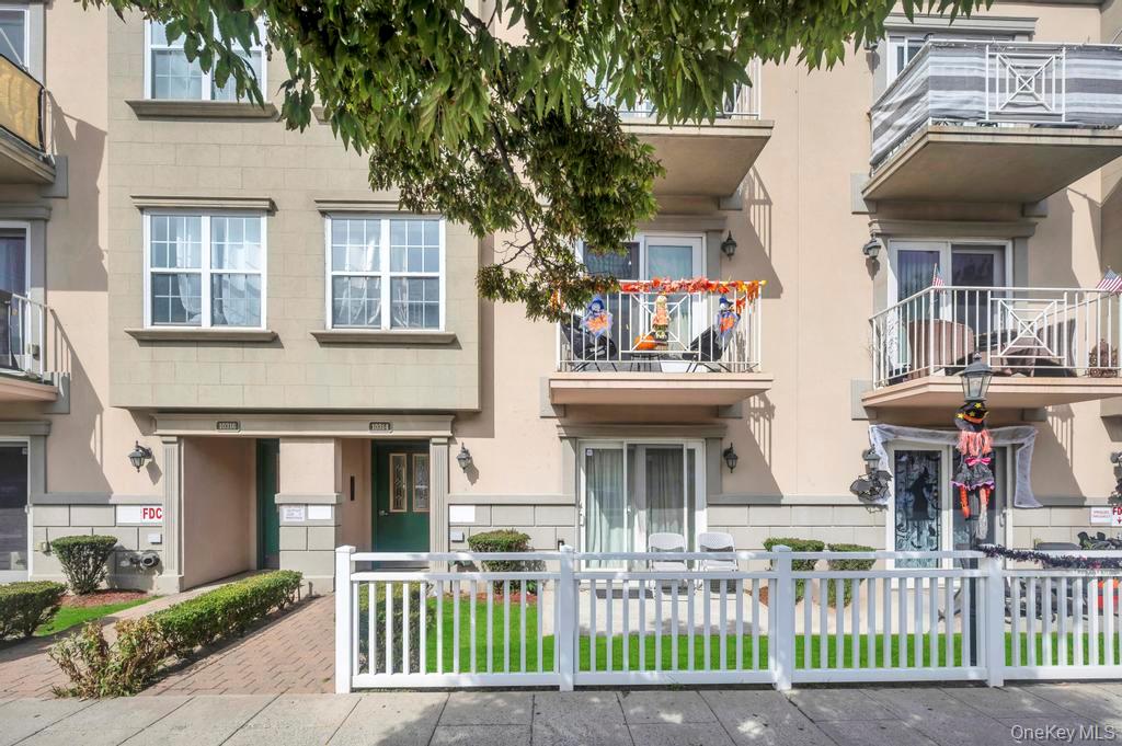 #3 photo, 10314 Rockaway Beach Boulevard, クイーンズ区 Rockaway Beach , NY 11694