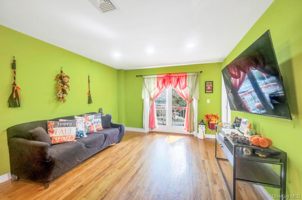 #5 photo, 10314 Rockaway Beach Boulevard, クイーンズ区 Rockaway Beach , NY 11694