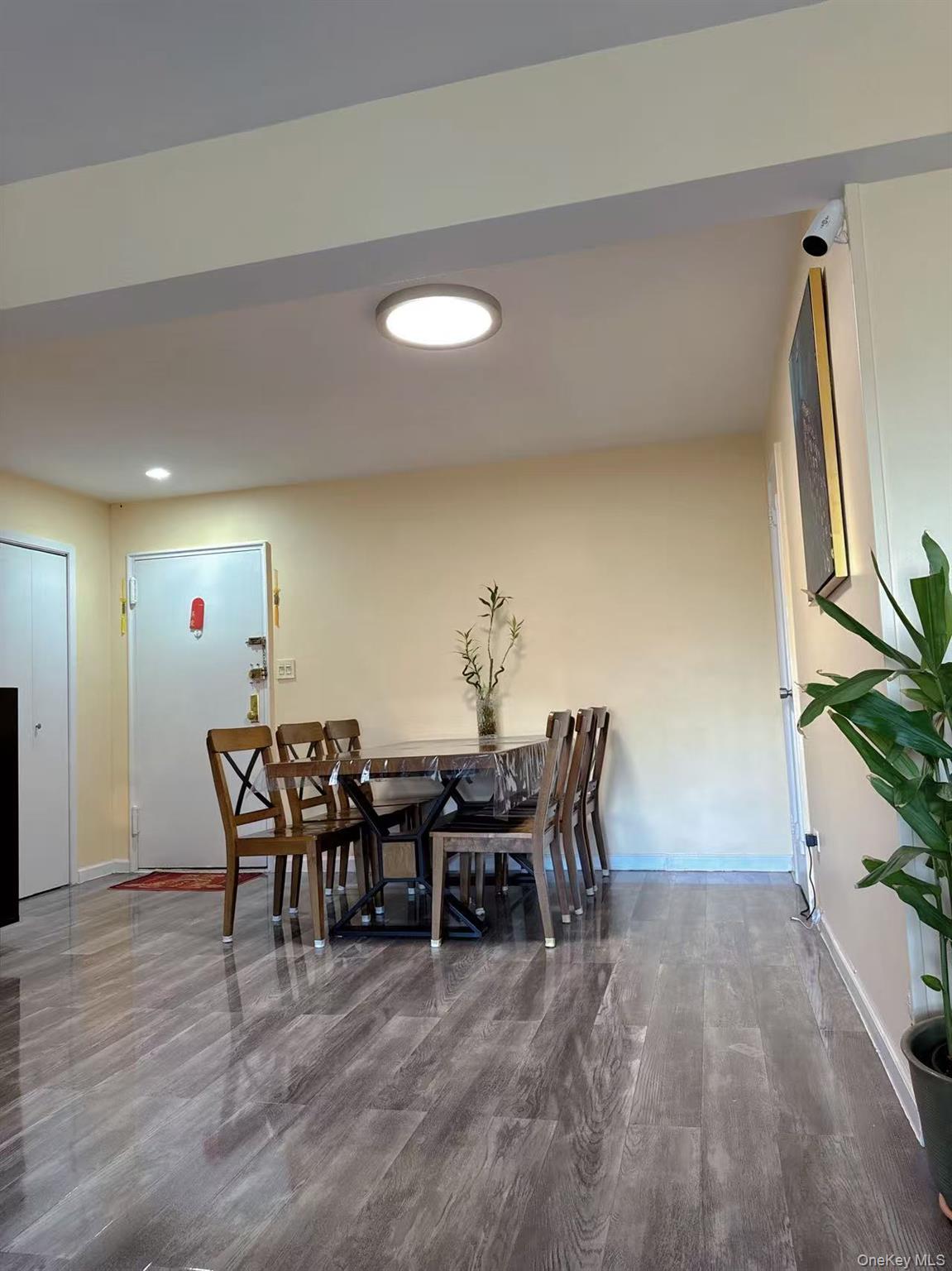 #4 photo, 18-40 211st Street, クイーンズ区 Bayside , NY 11360