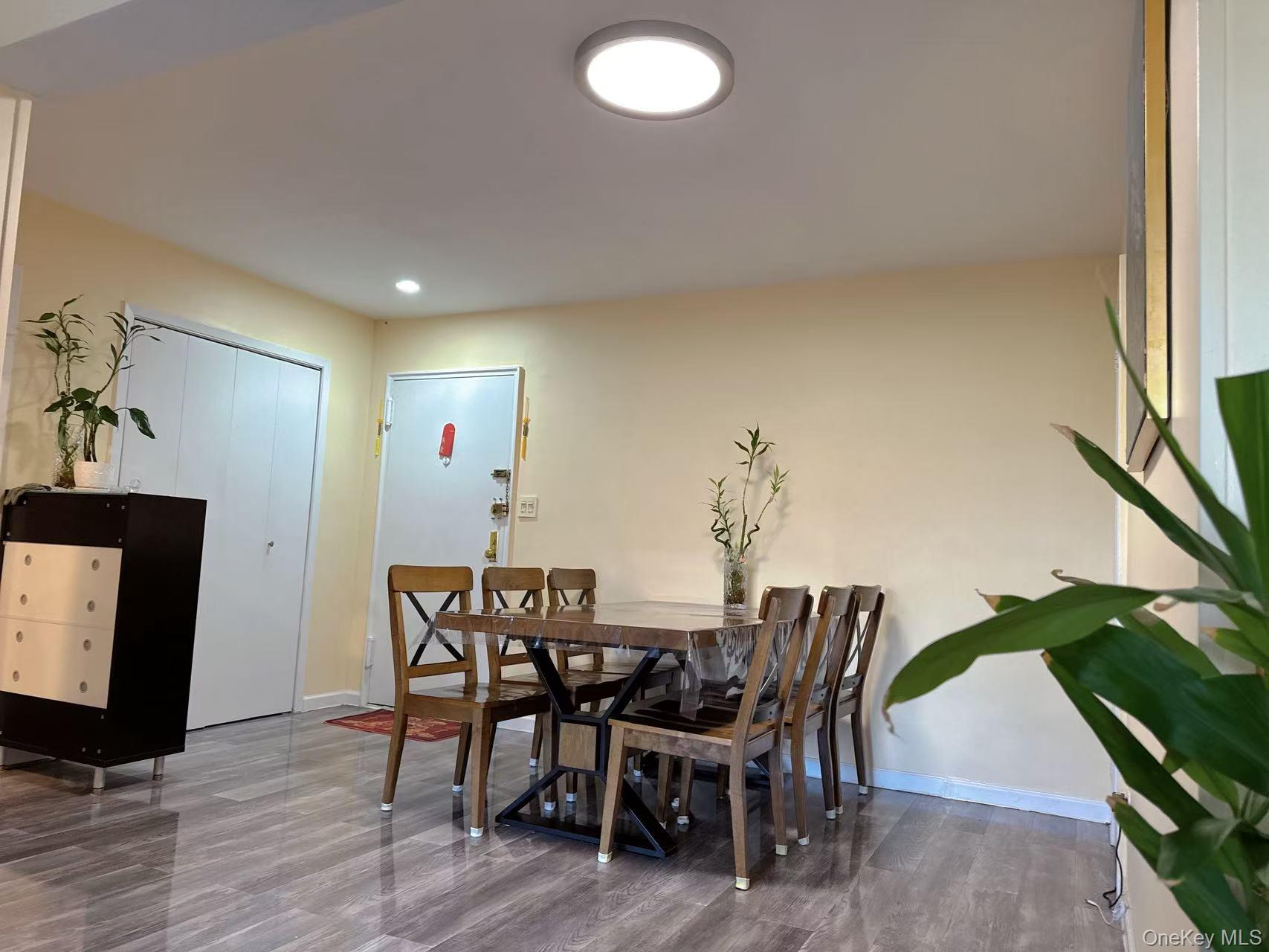 #5 photo, 18-40 211st Street, クイーンズ区 Bayside , NY 11360