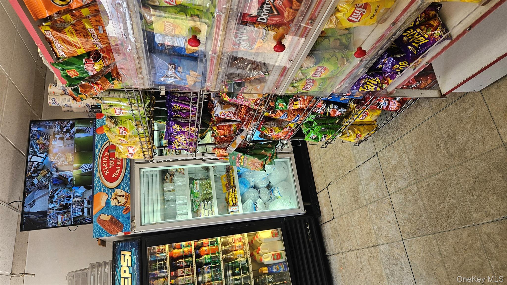 #4 photo, 76N Franklin Street, ナッソー郡 Hempstead , NY 11550