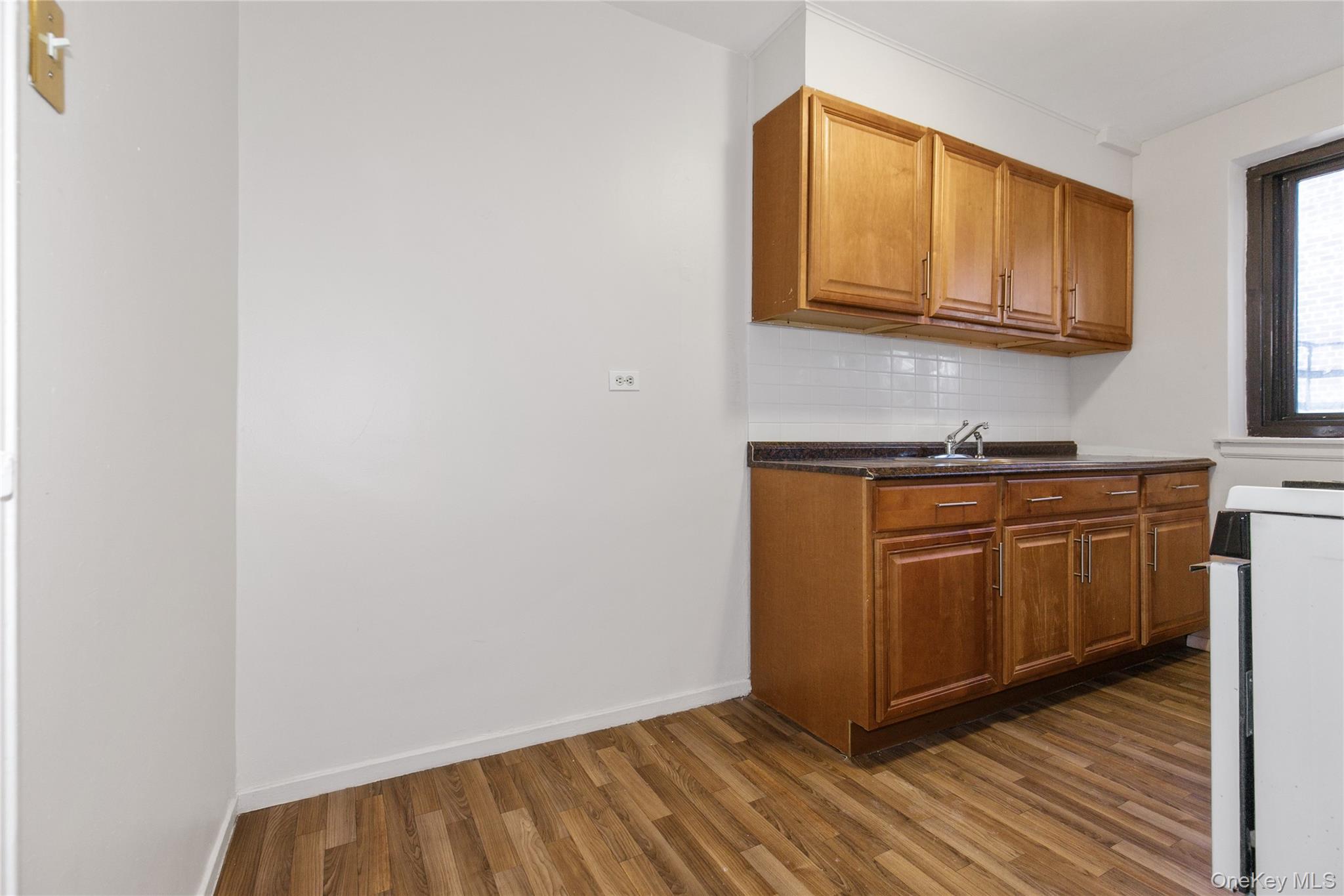 #12 photo, 87-15 204th Street, クイーンズ区 Hollis , NY 11423