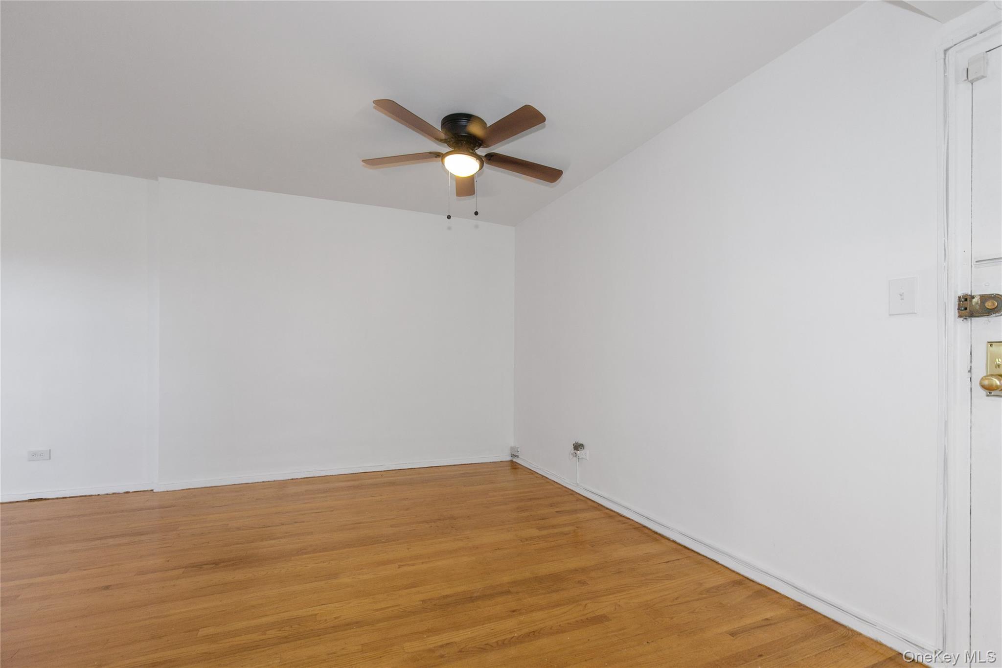 #6 photo, 87-15 204th Street, クイーンズ区 Hollis , NY 11423