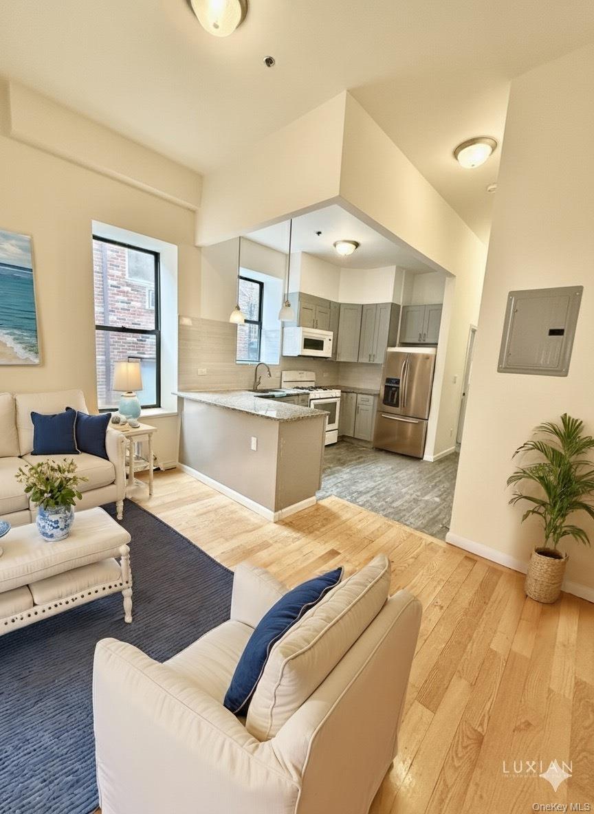 #1 photo, 10015 34th Avenue, 皇后區 可樂娜 Corona , NY 11368