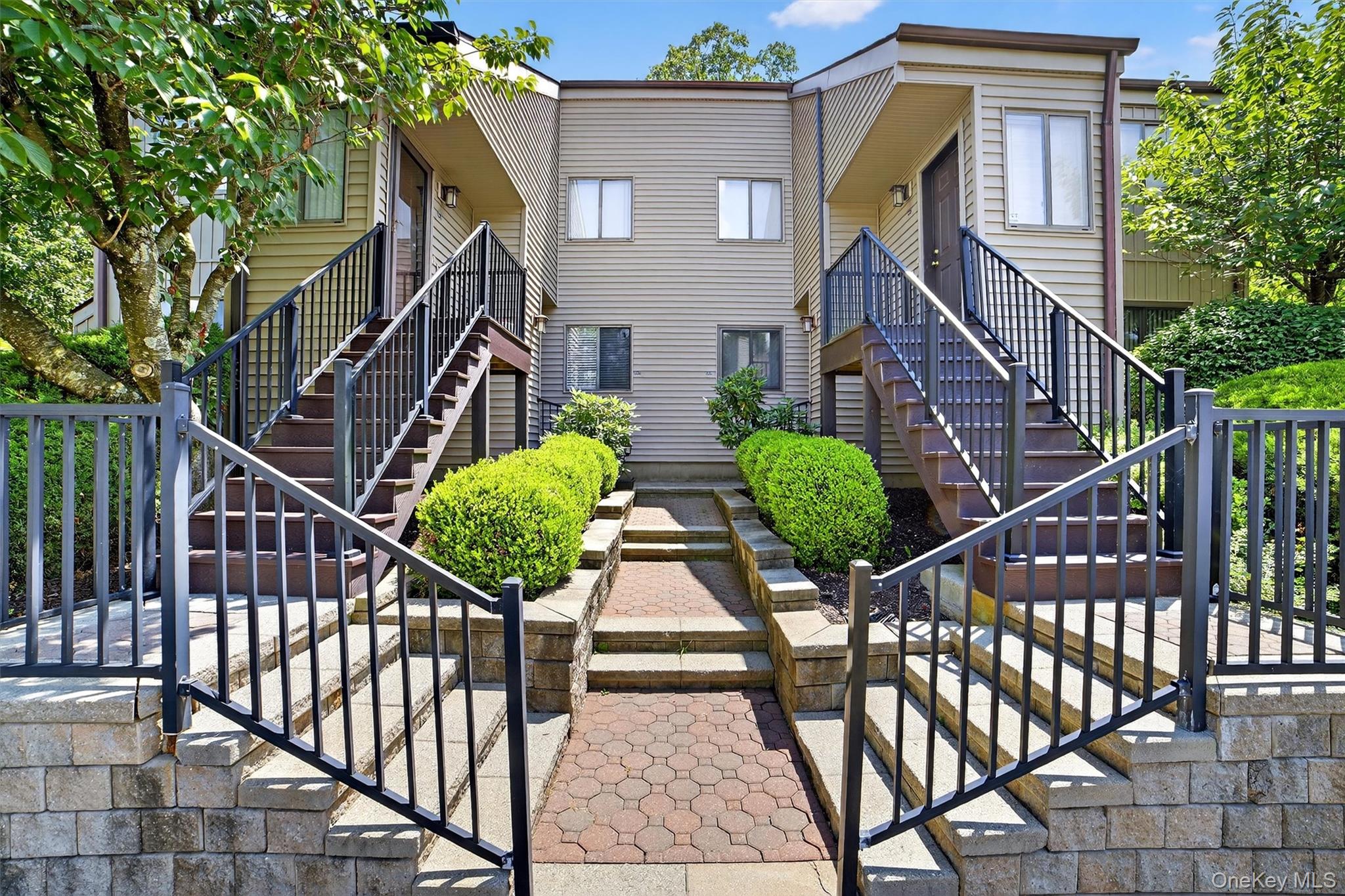 #1 photo, 14-1 Steven Drive, Ossining , NY 10562