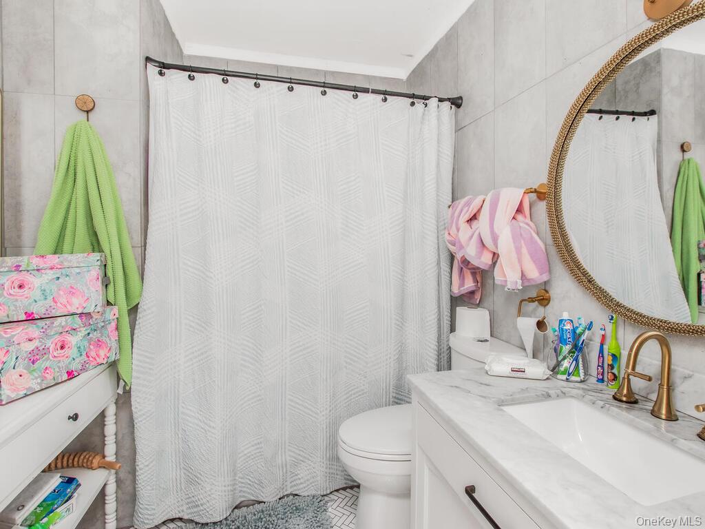 #15 photo, 129 Gailmore Drive, Yonkers , NY 10710