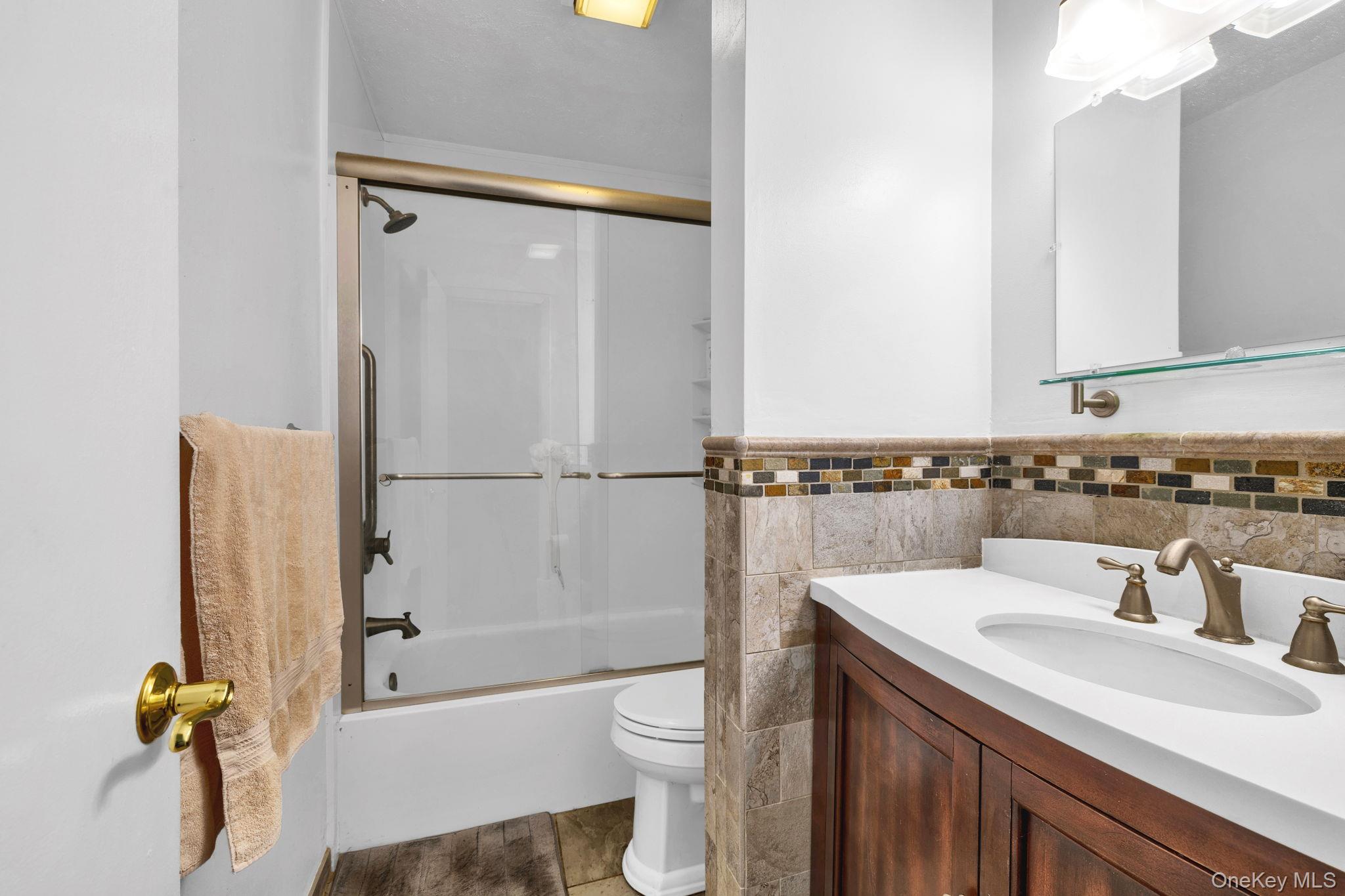 #14 photo, 3 Shelley Road, Poughkeepsie , NY 12603