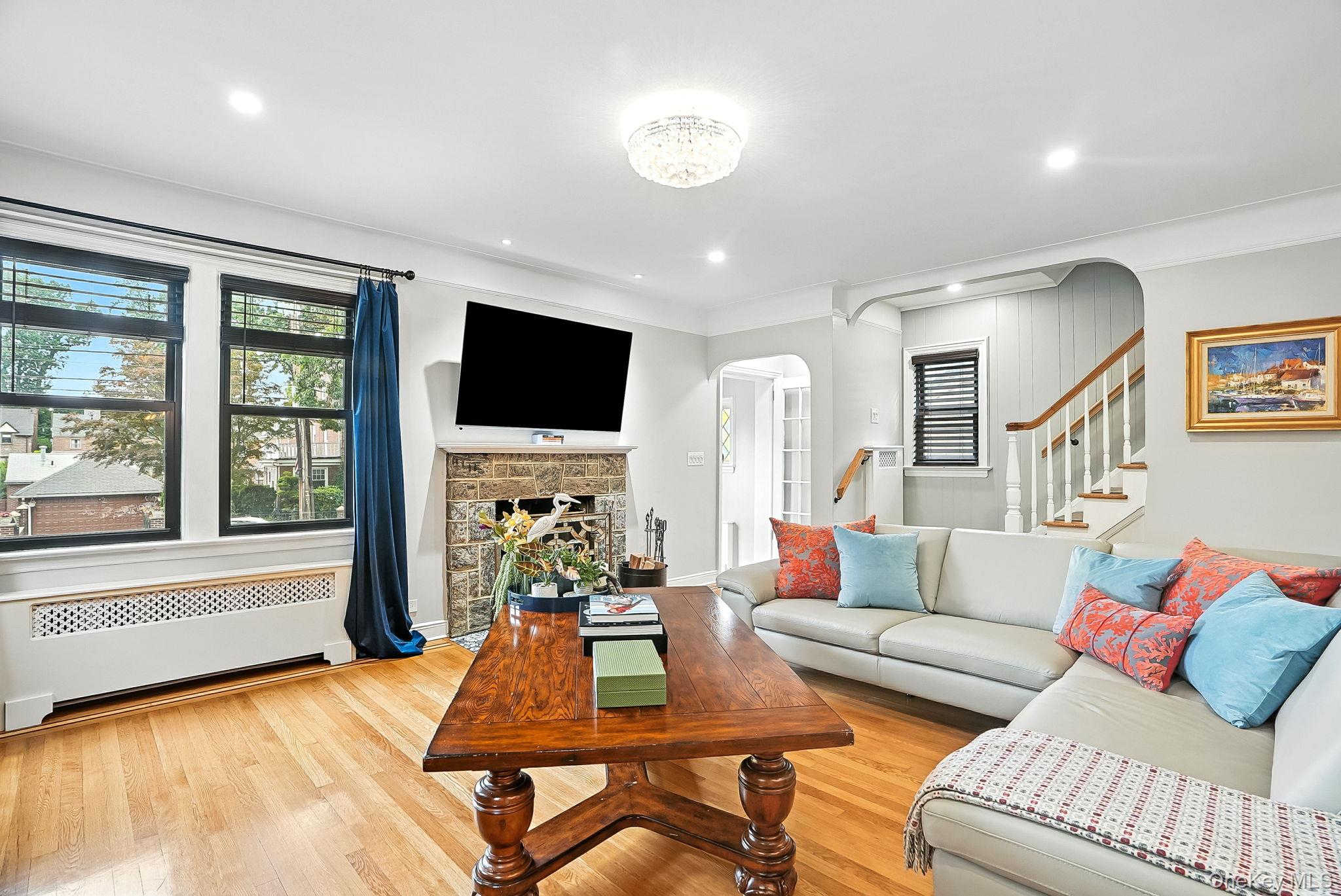 #11 photo, 1260 Rhinelander Avenue, Bronx , NY 10461