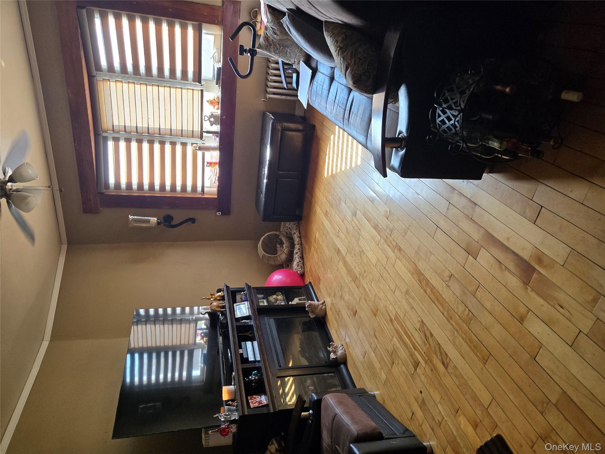 #4 photo, 2348 Turnbull Avenue, Bronx , NY 10473