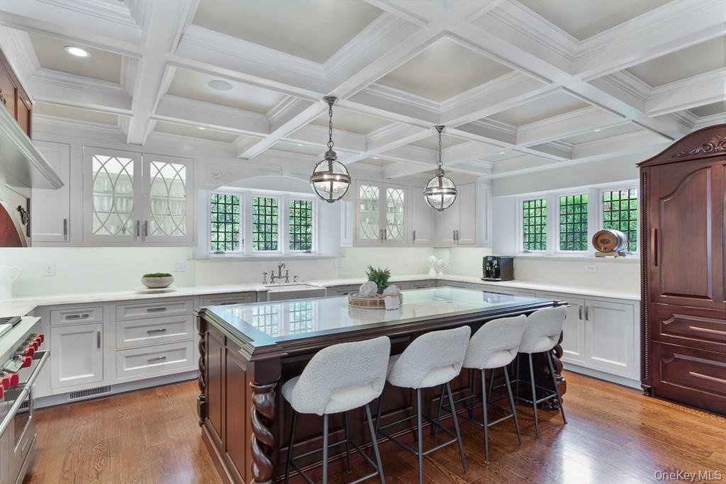 #12 photo, 21 Hampshire Road, Bronxville , NY 10708