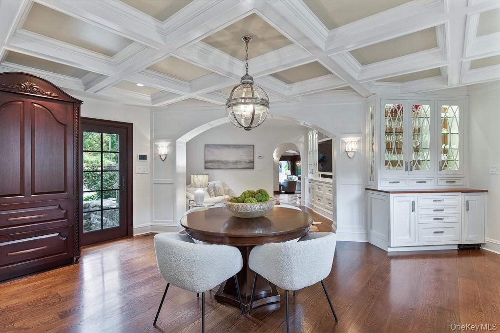 #13 photo, 21 Hampshire Road, Bronxville , NY 10708