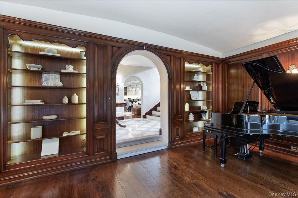 #7 photo, 21 Hampshire Road, Bronxville , NY 10708