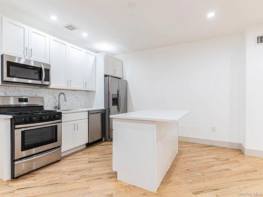 #1 photo, 282 E 38th Street, ब्रुकलीन Brooklyn , NY 11203