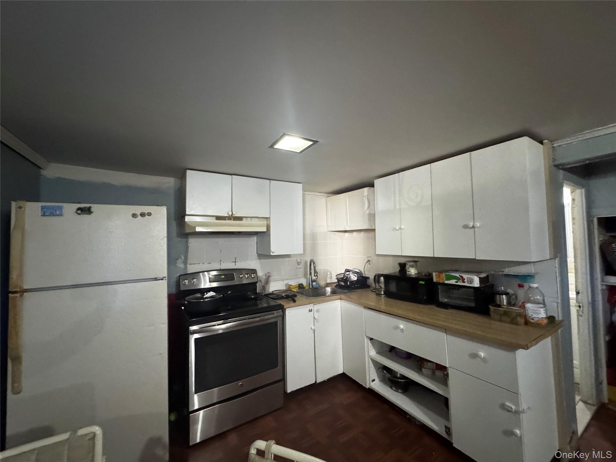 #10 photo, 309 Hancock Street, Brentwood , NY 11717