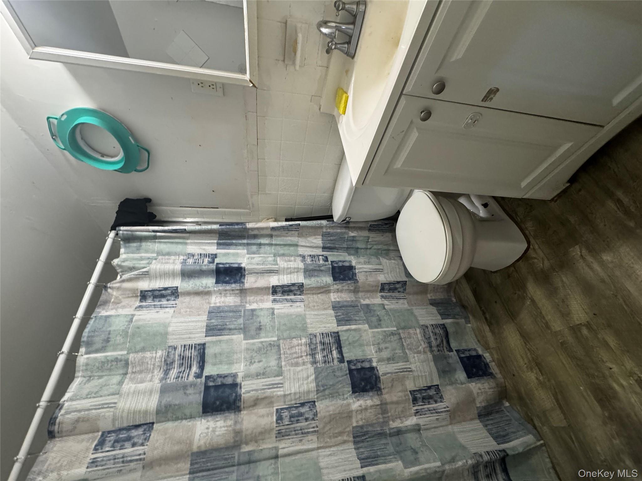 #13 photo, 309 Hancock Street, Brentwood , NY 11717