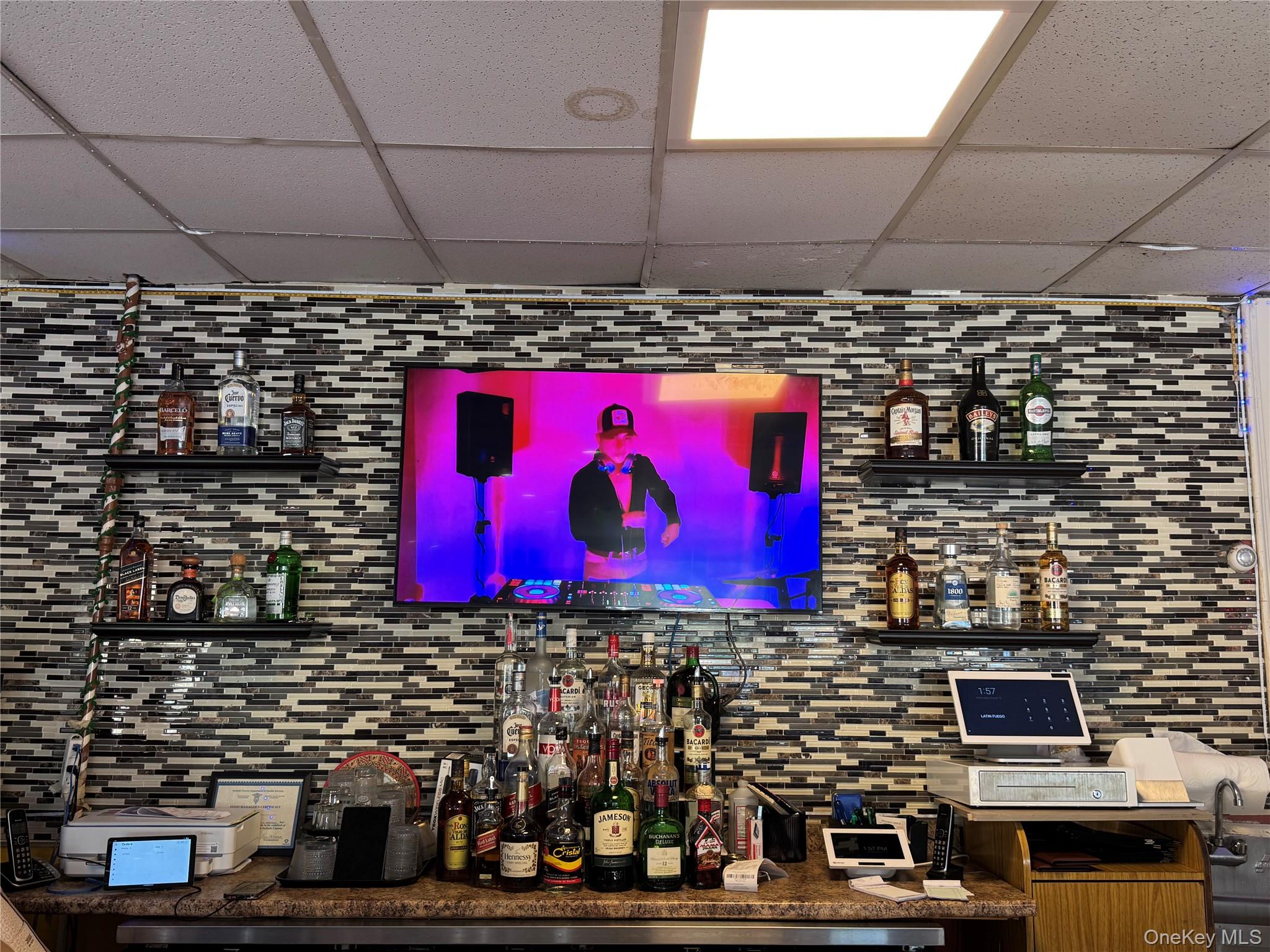 #2 photo, 895 Wellwood Avenue, サフォーク郡 Lindenhurst , NY 11757