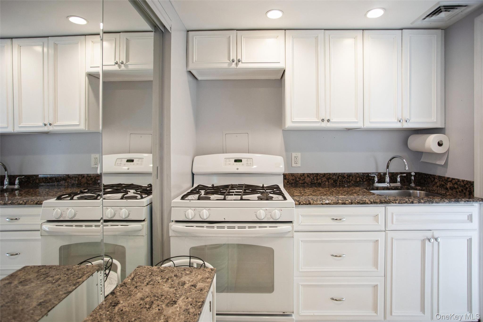 #14 photo, 3515 Oceanside Road, Oceanside , NY 11572