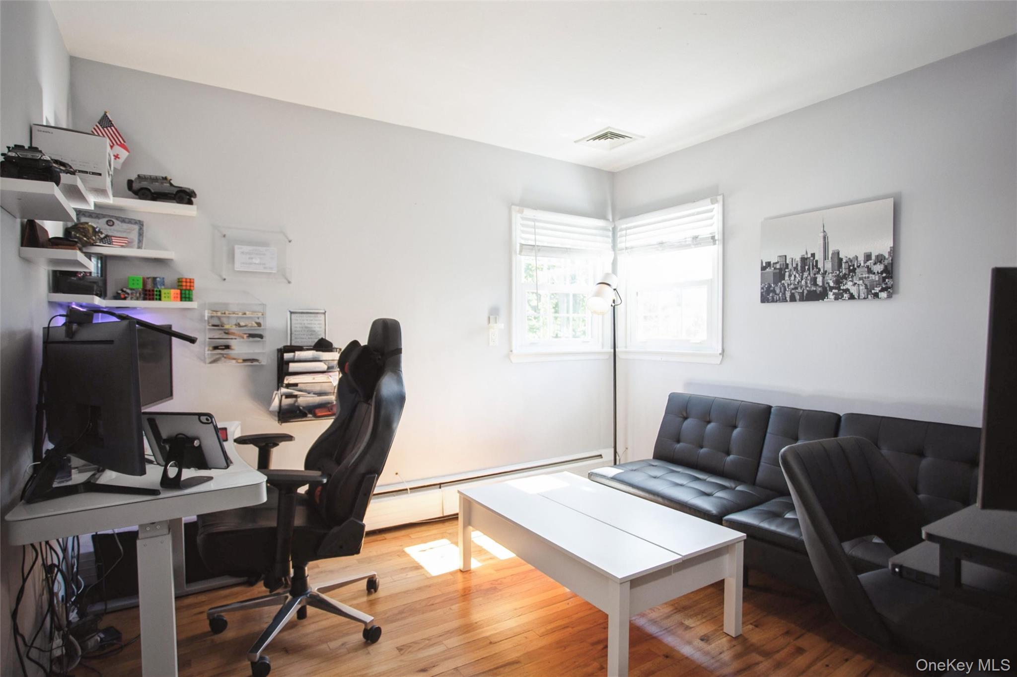 #19 photo, 3515 Oceanside Road, Oceanside , NY 11572