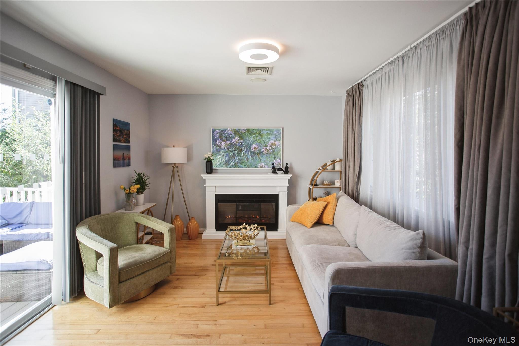 #2 photo, 3515 Oceanside Road, Oceanside , NY 11572