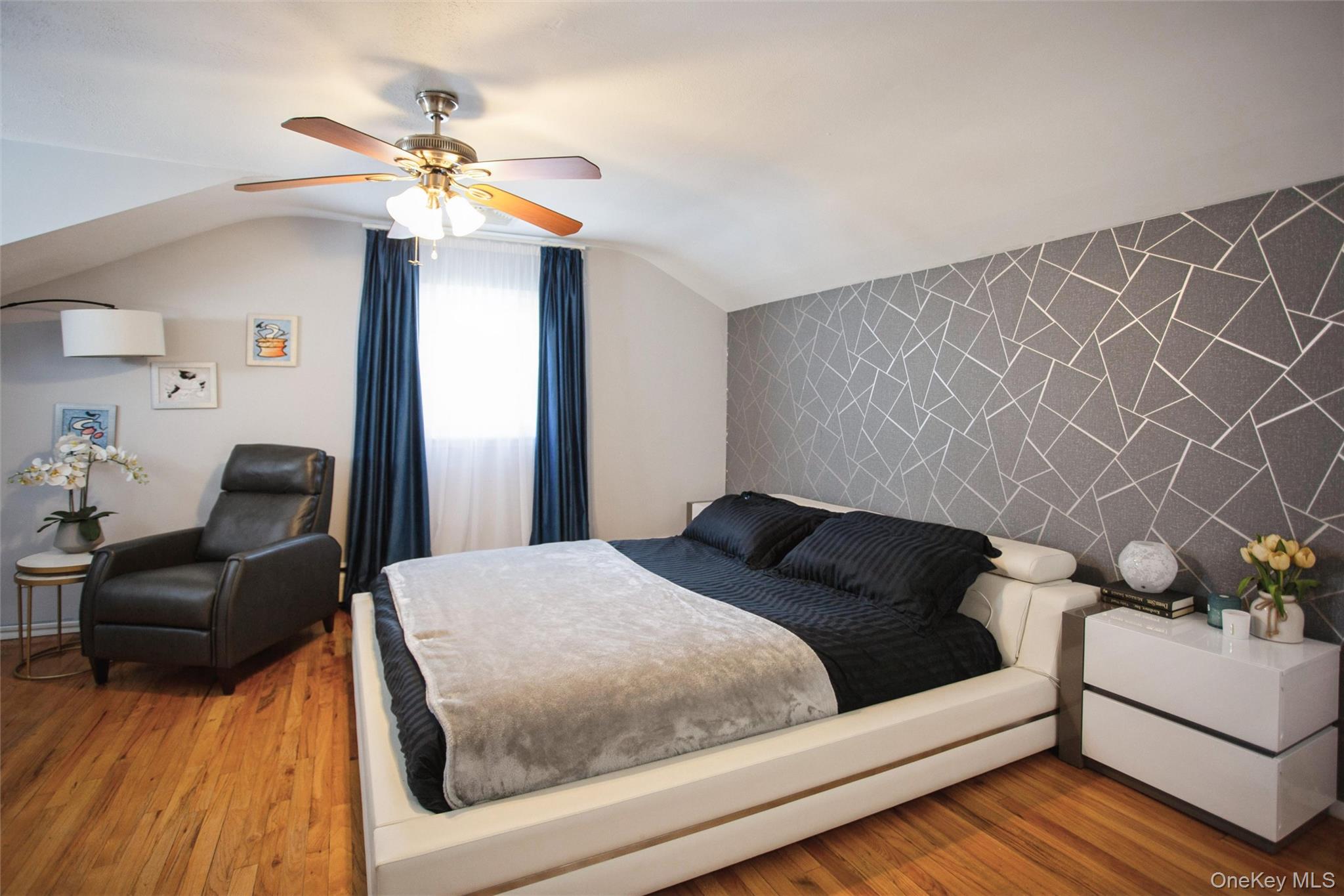 #20 photo, 3515 Oceanside Road, Oceanside , NY 11572