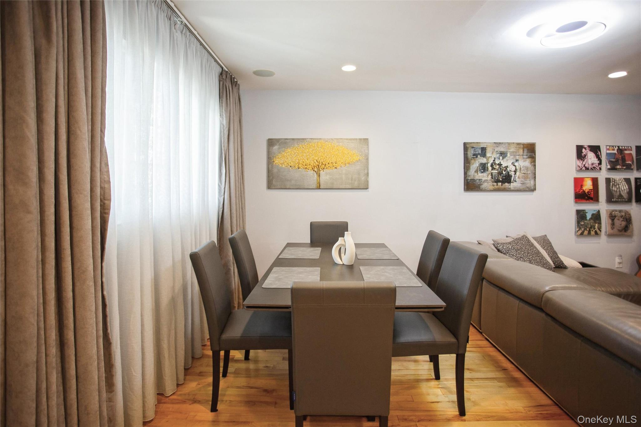 #4 photo, 3515 Oceanside Road, Oceanside , NY 11572