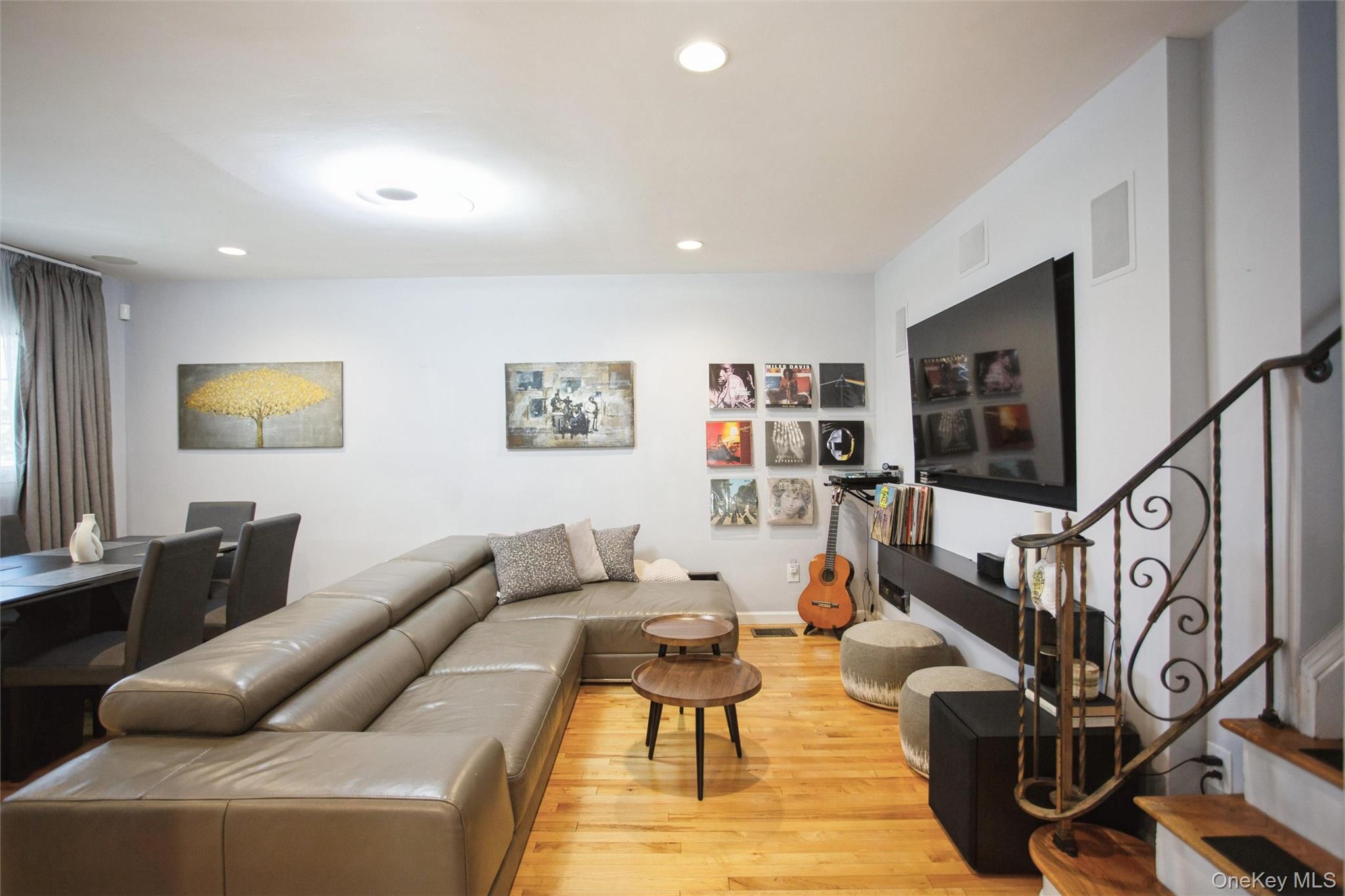 #5 photo, 3515 Oceanside Road, Oceanside , NY 11572