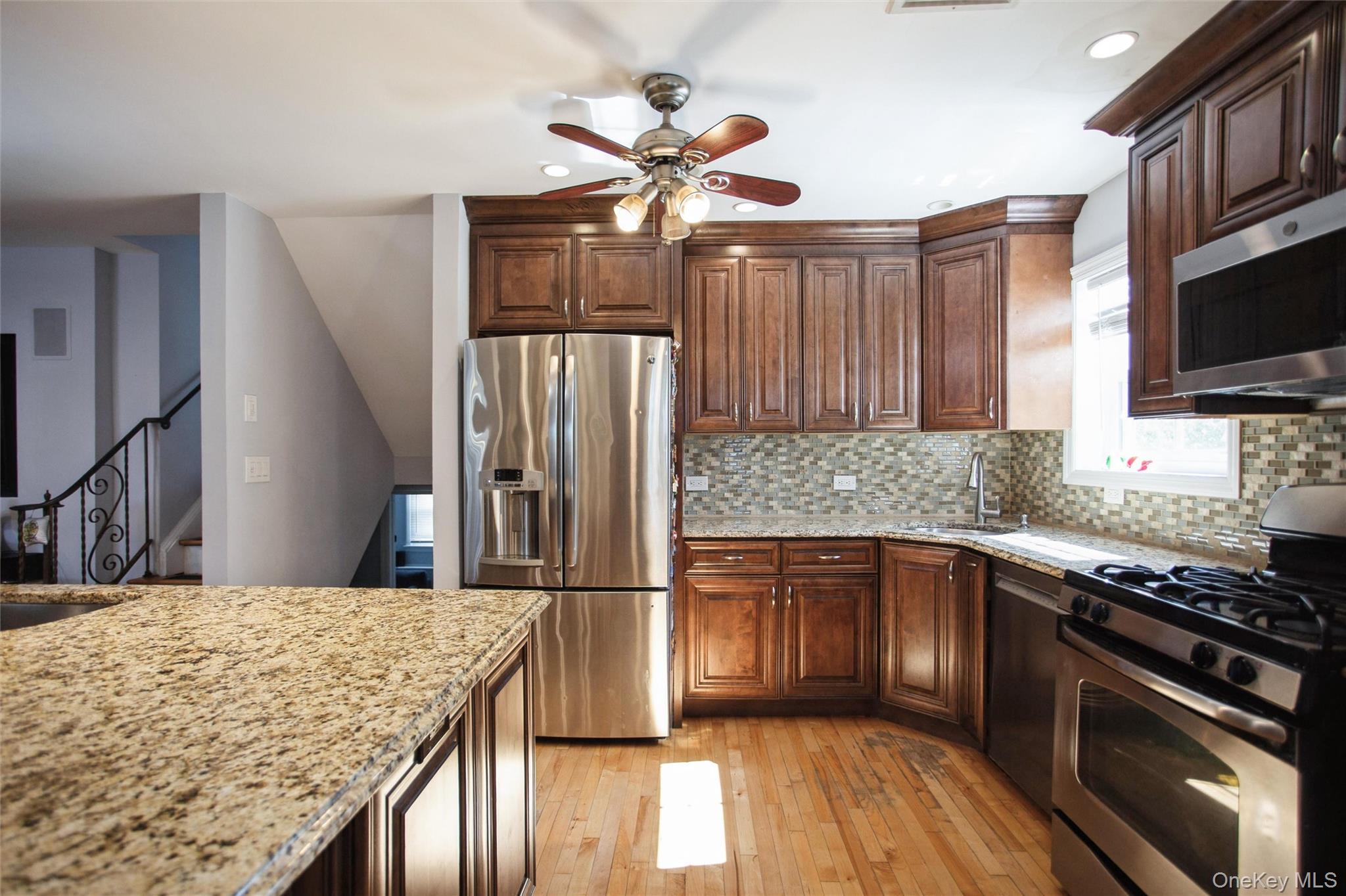 #8 photo, 3515 Oceanside Road, Oceanside , NY 11572