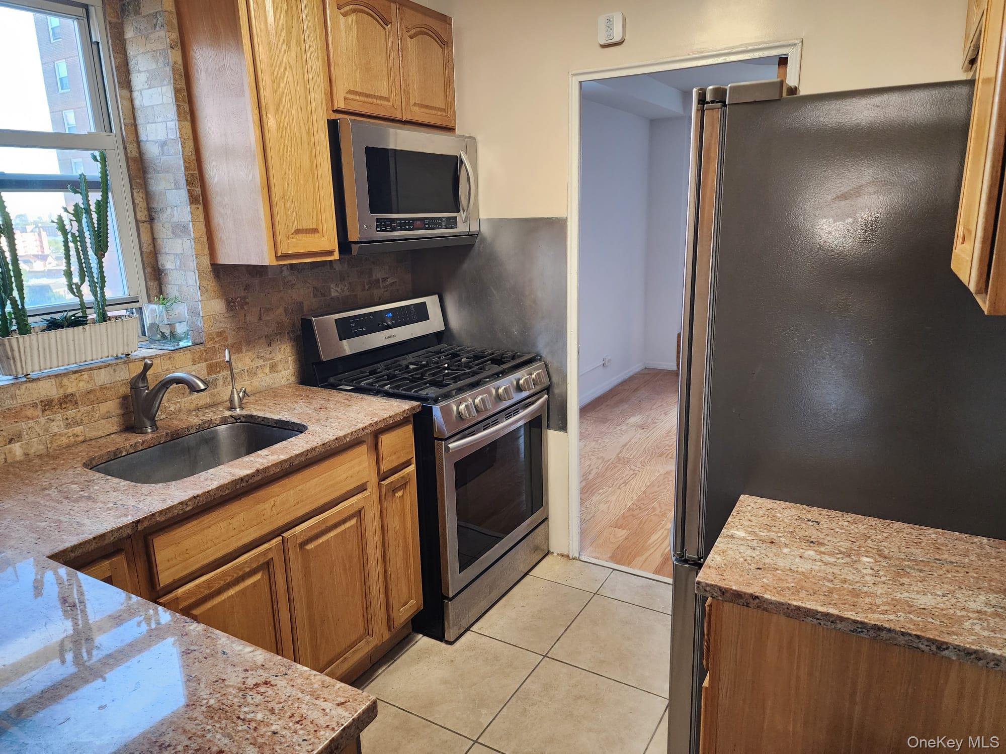 #10 photo, 97-37 63rd Road, 皇后区 雷哥公园 Rego Park , NY 11374