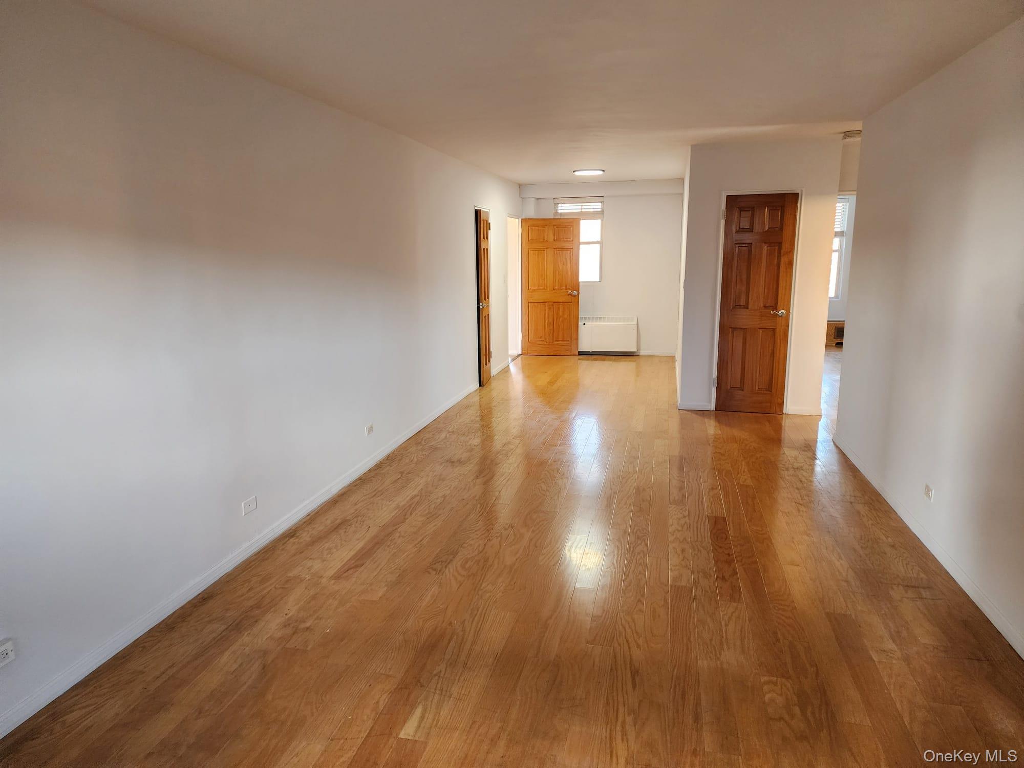 #4 photo, 97-37 63rd Road, 皇后区 雷哥公园 Rego Park , NY 11374