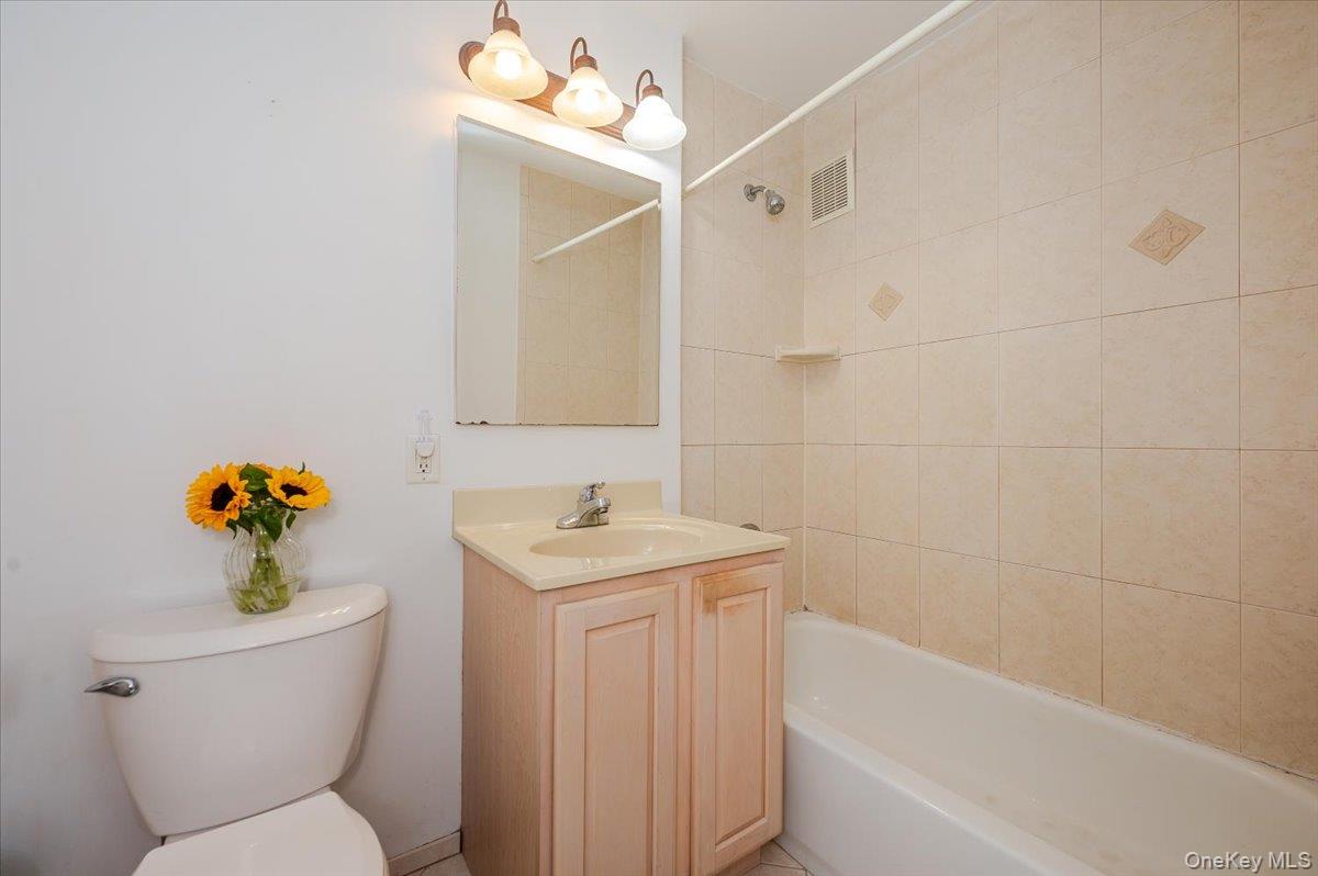 #17 photo, 55 Monroe Boulevard, Long Beach , NY 11561