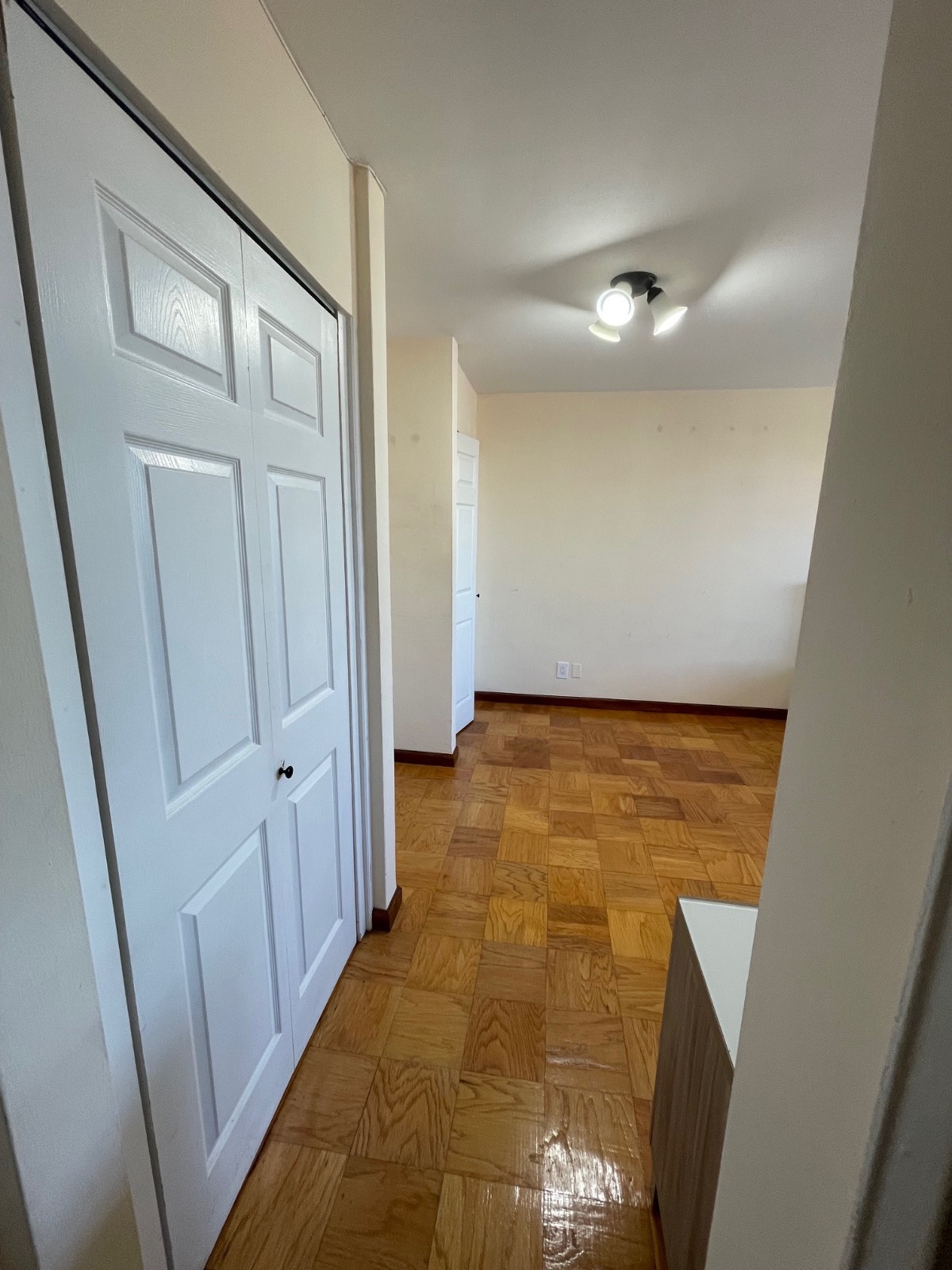 #12 photo, 40 Brighton 1 Road , #12L, Brighton Beach , NY 11235