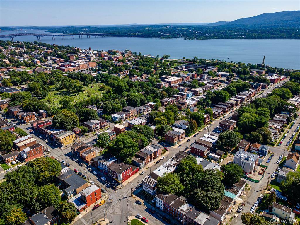 #11 photo, 193 Renwick Street, Newburgh , NY 12550