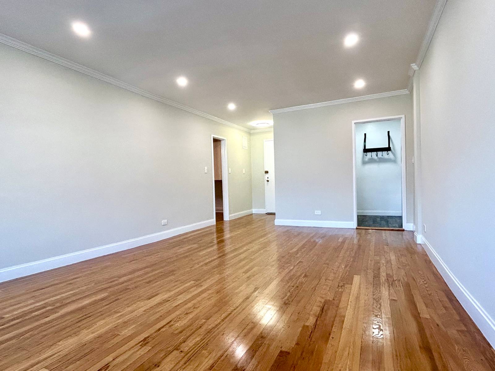 #2 photo, 5730 Mosholu ave, #3C, North Riverdale , NY 10471