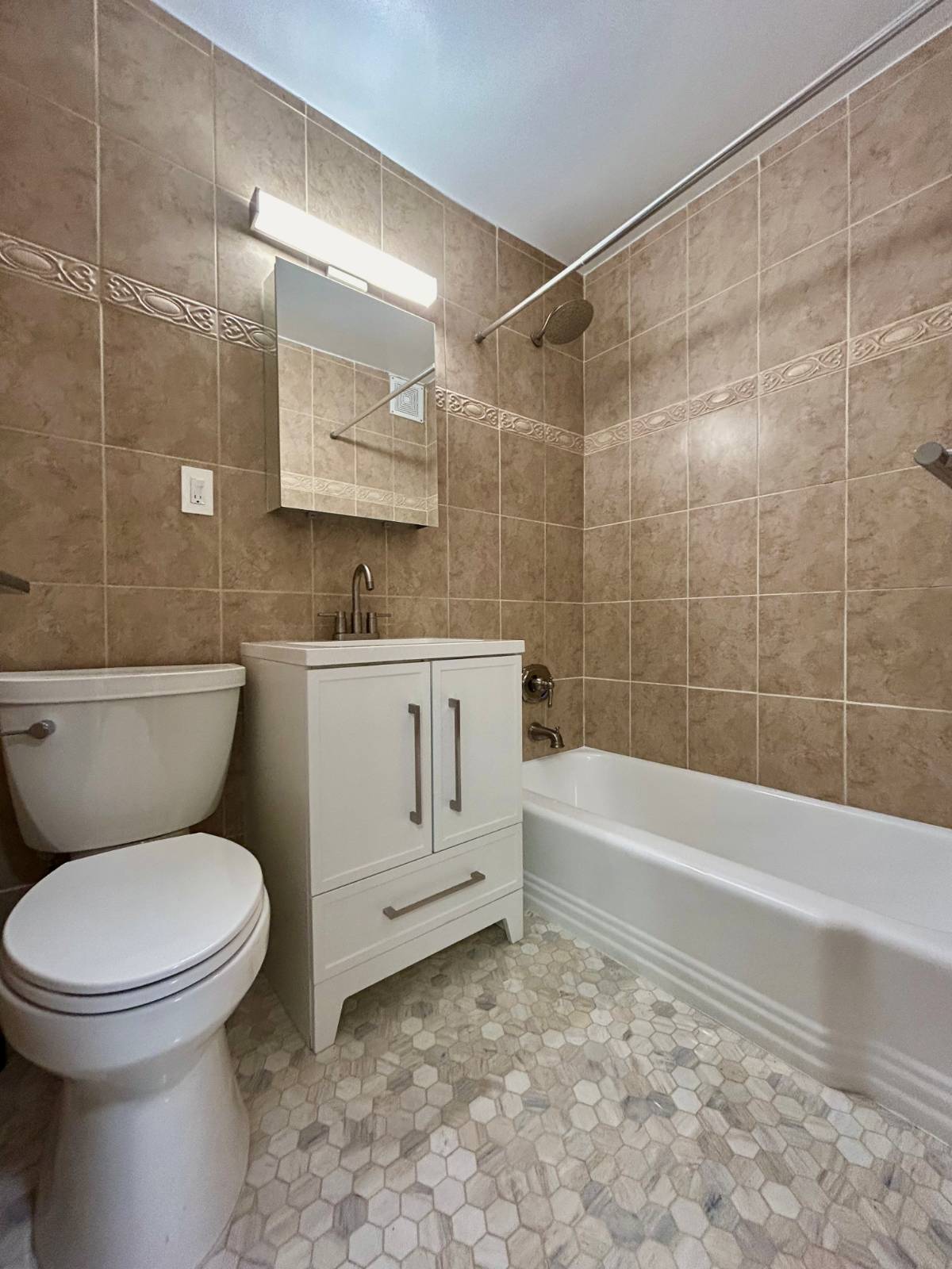 #5 photo, 5730 Mosholu ave, #3C, North Riverdale , NY 10471