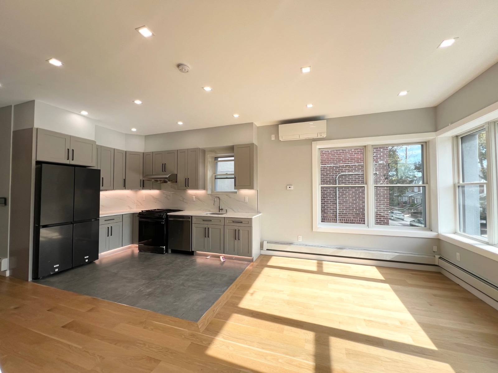 #11 photo, 945 77th street, #2nd Floor, Dyker Heights , NY 11228