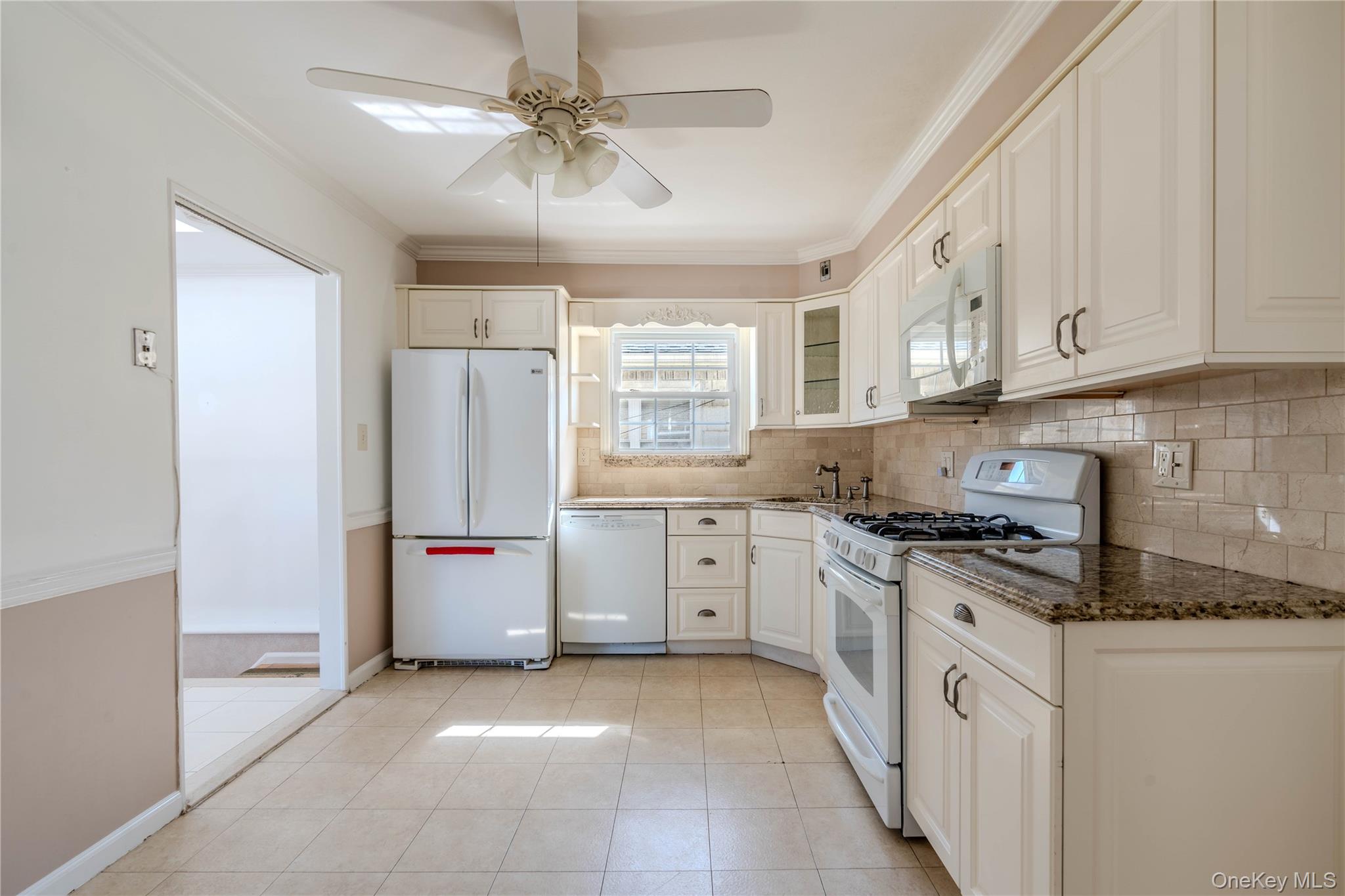 #12 photo, 15-62 Murray Street, Whitestone , NY 11357