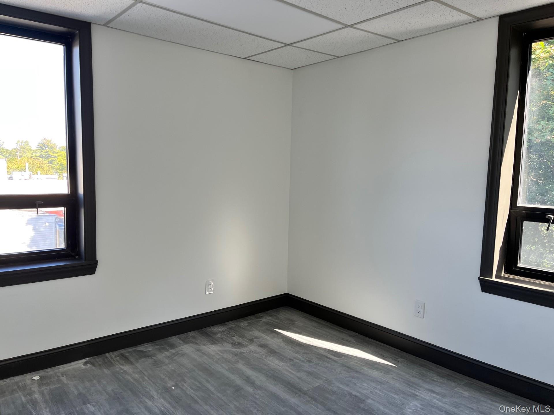 #3 photo, 40 Railroad Avenue, ナッソー郡 Glen Head , NY 11545