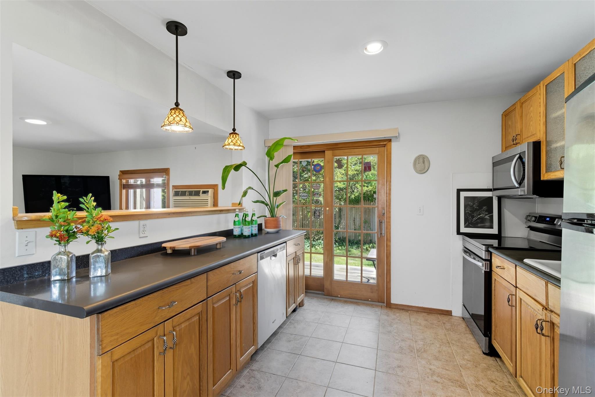 #7 photo, 290 5th Street, East Northport , NY 11731