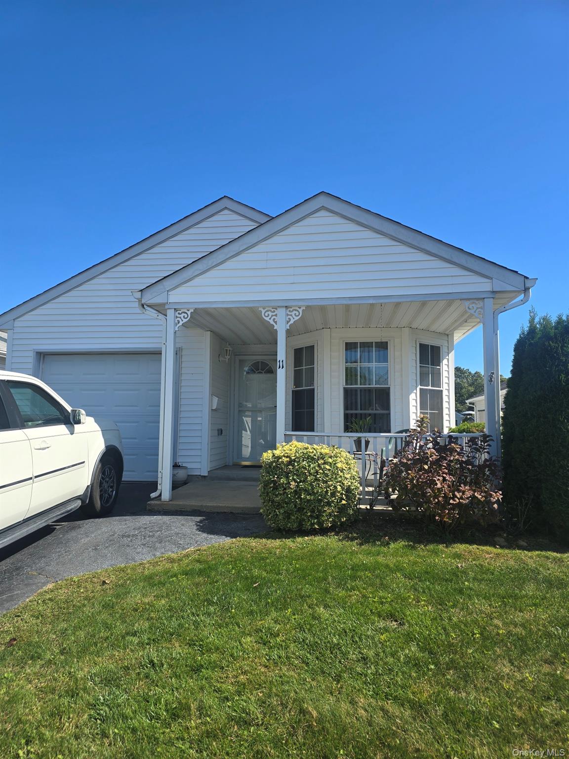 #1 photo, 11 Willow Court, サフォーク郡 Manorville , NY 11949