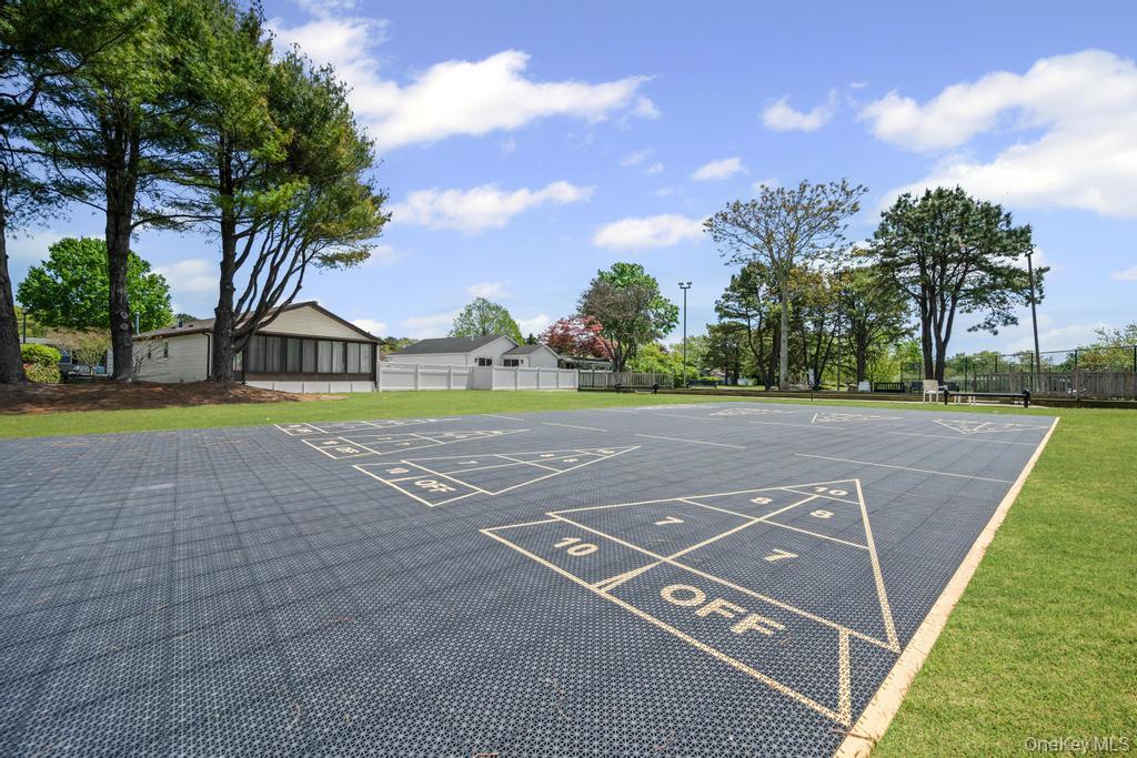 #7 photo, 11 Willow Court, サフォーク郡 Manorville , NY 11949