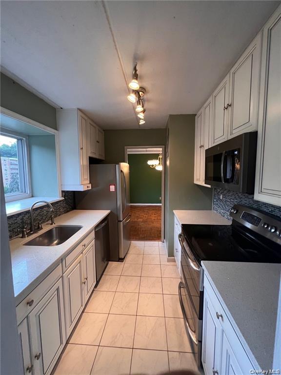 #11 photo, 416 Benedict Avenue, Tarrytown , NY 10591