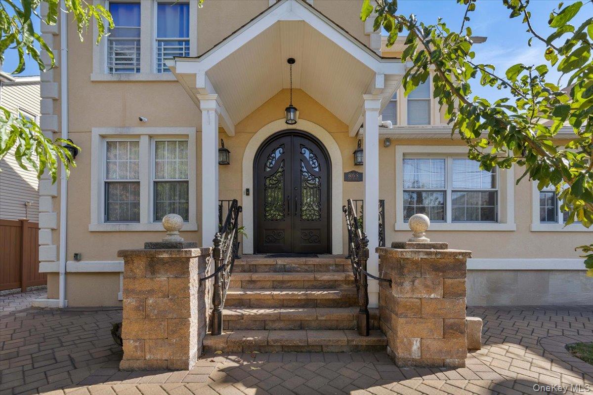 #2 photo, 605 S 6th Avenue, Mount Vernon , NY 10550