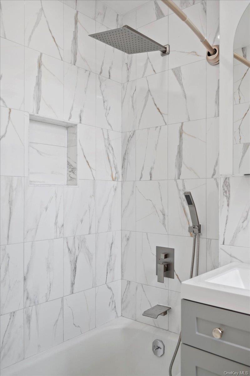 #13 photo, 1111 Midland Avenue, ブロンクス区 Bronxville , NY 10708