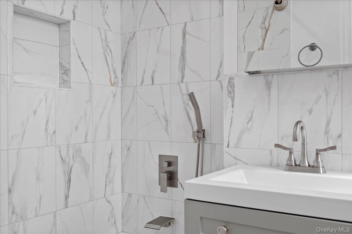 #14 photo, 1111 Midland Avenue, ブロンクス区 Bronxville , NY 10708