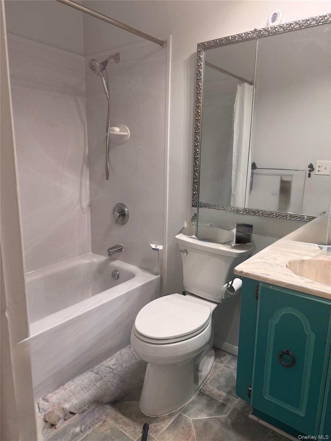 #7 photo, 660 Sierra Vista Lane, Valley Cottage , NY 10989